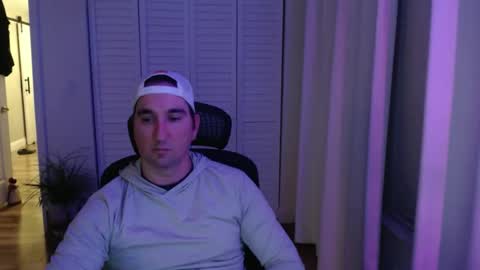 Snapshot of uglyduck3532 chatting on 12/18/25, 04:29 uglyduck3532 online show from 12/18/25, 04:29