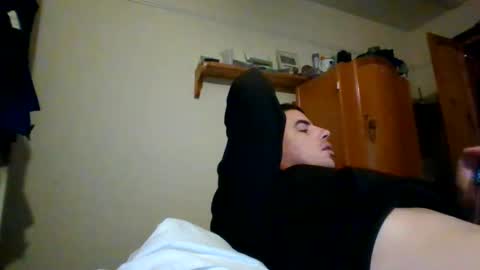 uglyyounlad online show from 09/30/25, 01:21