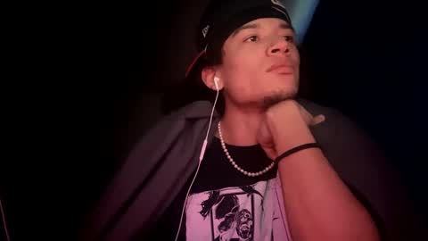 Snapshot of uhdummy chatting on 01/22/25, 06:31 snap mixedaddyx ig drexdummy online show from 01/22/25, 06:31