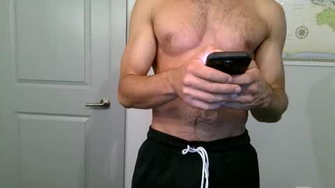 Snapshot of uhhuhyea chatting on 05/21/26, 11:34 uhhuhyea online show from 05/21/26, 11:34