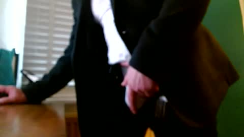 ukclive online show from 10/15/25, 09:31