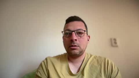 Snapshot of ukhalid82 chatting on 04/18/26, 11:47 ukhalid82 online show from 04/18/26, 11:47