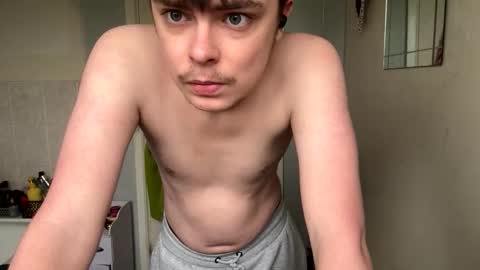 Snapshot of uklad018 chatting on 02/01/26, 01:20 uklad018 online show from 02/01/26, 01:20