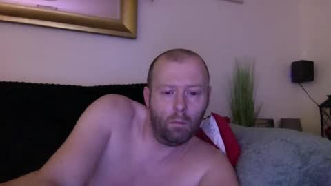 ukmatty3 online show from 12/18/24, 11:40