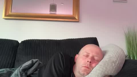 ukmatty3 online show from 04/18/26, 07:07