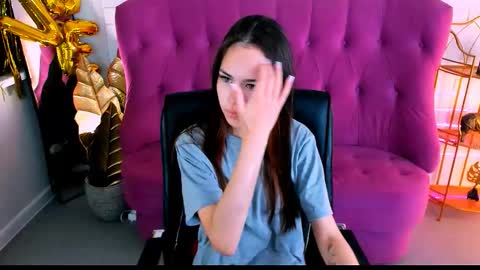 Ulia online show from 10/14/25, 05:08