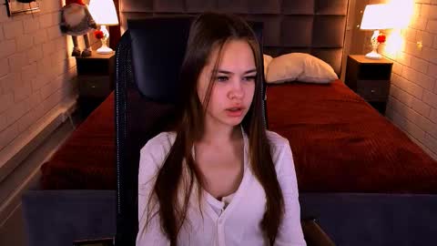 Ulia online show from 02/06/26, 05:12