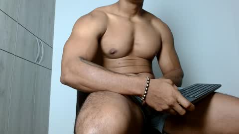 Snapshot of ulisess15 chatting on 05/15/26, 11:50 Felipe model independent online show from 05/15/26, 11:50