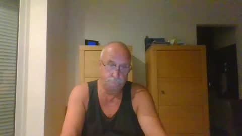Snapshot of ulli44 chatting on 07/05/26, 08:05 Ulrich online show from 07/05/26, 08:05