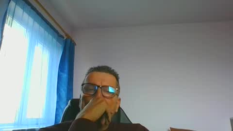 Snapshot of ulmeni4 chatting on 12/06/24, 11:00 ulmeni4 online show from 12/06/24, 11:00