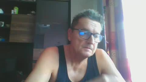 Snapshot of ulmeni4 chatting on 01/08/25, 09:00 ulmeni4 online show from 01/08/25, 09:00