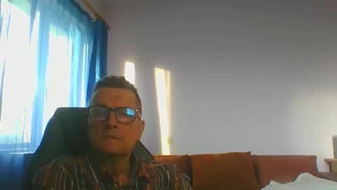 Snapshot of ulmeni4 chatting on 03/12/25, 03:18 ulmeni4 online show from 03/12/25, 03:18