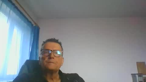 ulmeni4 online show from 11/03/25, 06:36