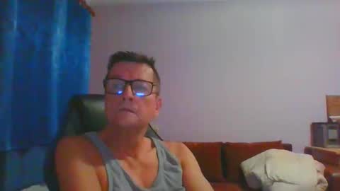 ulmeni4 online show from 11/22/25, 05:17