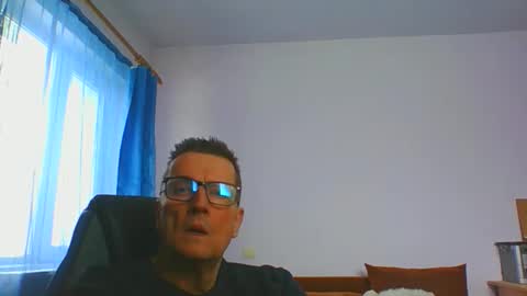 Snapshot of ulmeni4 chatting on 01/15/26, 01:16 ulmeni4 online show from 01/15/26, 01:16