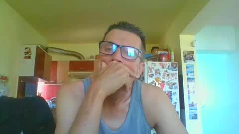 Snapshot of ulmeni4 chatting on 03/22/26, 09:13 ulmeni4 online show from 03/22/26, 09:13