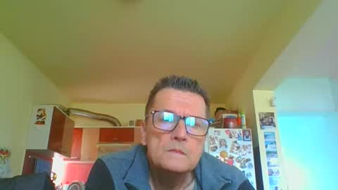 Snapshot of ulmeni4 chatting on 03/23/26, 08:40 ulmeni4 online show from 03/23/26, 08:40