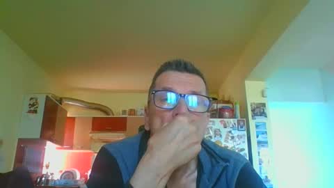 Snapshot of ulmeni4 chatting on 04/04/26, 07:39 ulmeni4 online show from 04/04/26, 07:39