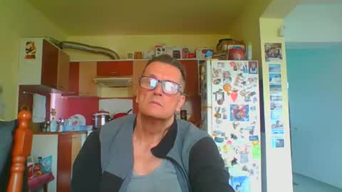 ulmeni4 online show from 05/15/26, 03:08