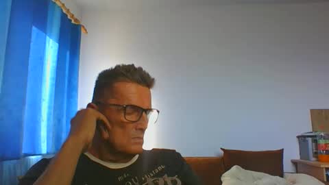 ulmeni4 online show from 05/28/26, 03:31