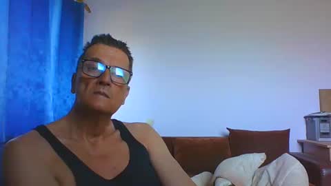 ulmeni4 online show from 05/29/26, 06:11