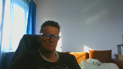 ulmeni4 online show from 06/03/26, 03:28