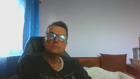 ulmeni4 online show from 06/05/26, 03:35