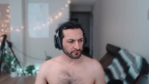 ultratoaster online show from 01/11/25, 08:43