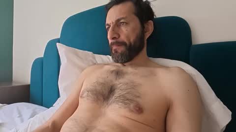 ultratoaster online show from 12/04/25, 06:16