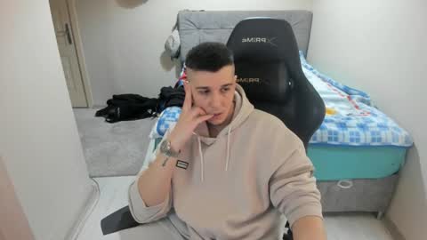 hi im mike tyson -  online show from 01/10/25, 08:26