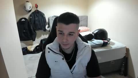 Snapshot of ulxer chatting on 05/29/26, 08:29 hi im mike tyson - online show from 05/29/26, 08:29