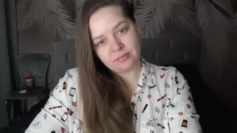 Snapshot of ulystar chatting on 01/06/25, 06:25 Ulyana online show from 01/06/25, 06:25