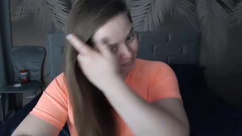 Snapshot of ulystar chatting on 01/06/25, 12:35 Ulyana online show from 01/06/25, 12:35