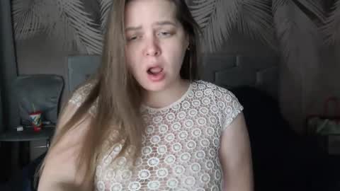 Snapshot of ulystar chatting on 01/09/25, 09:37 Ulyana online show from 01/09/25, 09:37