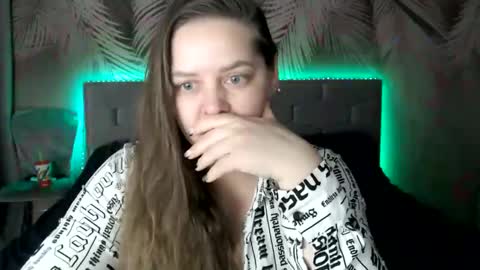 Snapshot of ulystar chatting on 01/11/25, 06:56 Ulyana online show from 01/11/25, 06:56