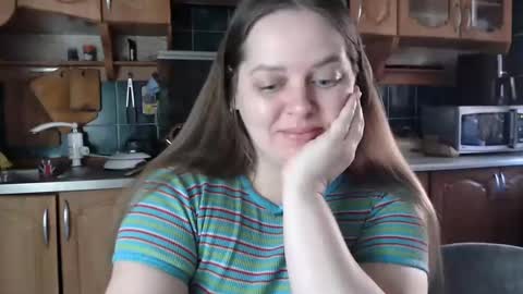 Snapshot of ulystar chatting on 03/08/25, 06:21 Ulyana online show from 03/08/25, 06:21