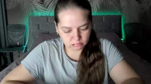 Snapshot of ulystar chatting on 10/21/25, 05:19 Ulyana online show from 10/21/25, 05:19