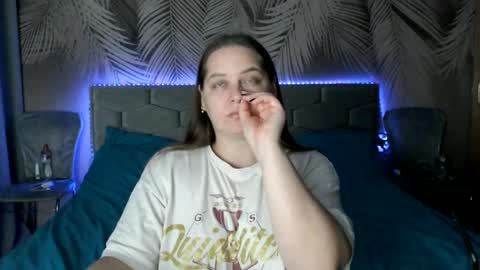 Snapshot of ulystar chatting on 11/28/25, 09:23 Ulyana online show from 11/28/25, 09:23