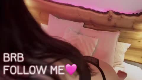 Una  online show from 12/06/24, 12:38