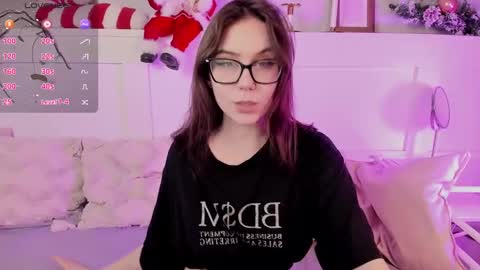 Una  online show from 12/19/24, 09:07