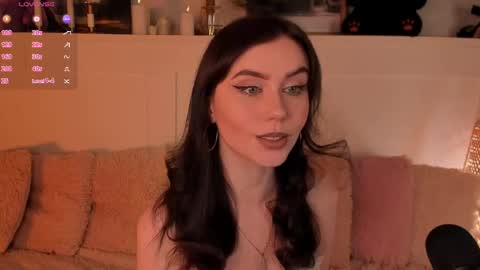 Una  online show from 04/23/26, 01:02