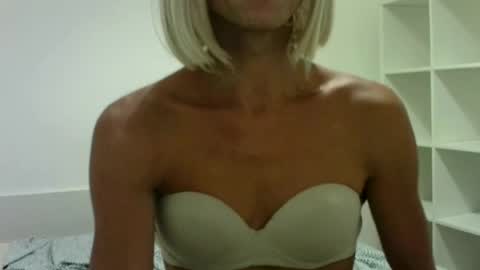 Snapshot of unadiosa chatting on 07/10/26, 01:58 unadiosa online show from 07/10/26, 01:58