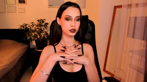 Snapshot of unaericaabistrong chatting on 01/06/25, 05:06 unaericaabistrong online show from 01/06/25, 05:06