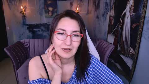 UnaTera online show from 05/10/26, 06:18