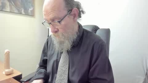 Snapshot of uncle_hottiecb chatting on 03/07/26, 04:48 Uncle Hottie online show from 03/07/26, 04:48