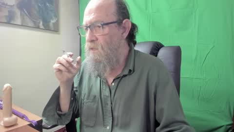 Snapshot of uncle_hottiecb chatting on 03/17/26, 03:59 Uncle Hottie online show from 03/17/26, 03:59