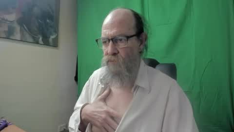 Snapshot of uncle_hottiecb chatting on 03/19/26, 06:12 Uncle Hottie online show from 03/19/26, 06:12