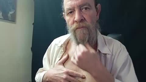 Snapshot of uncle_hottiecb chatting on 04/10/26, 04:55 Uncle Hottie online show from 04/10/26, 04:55