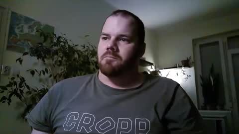 Snapshot of uncut_strong chatting on 02/15/26, 06:04 Uncut Strong online show from 02/15/26, 06:04