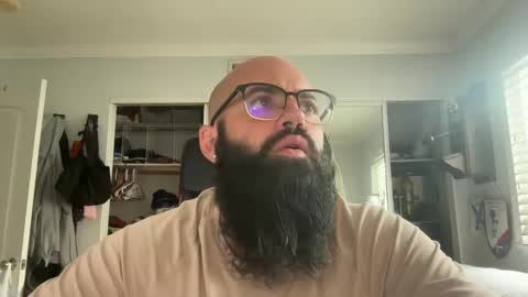 Snapshot of uncutbeard129840 chatting on 09/26/25, 04:33 uncutbeard129840 online show from 09/26/25, 04:33